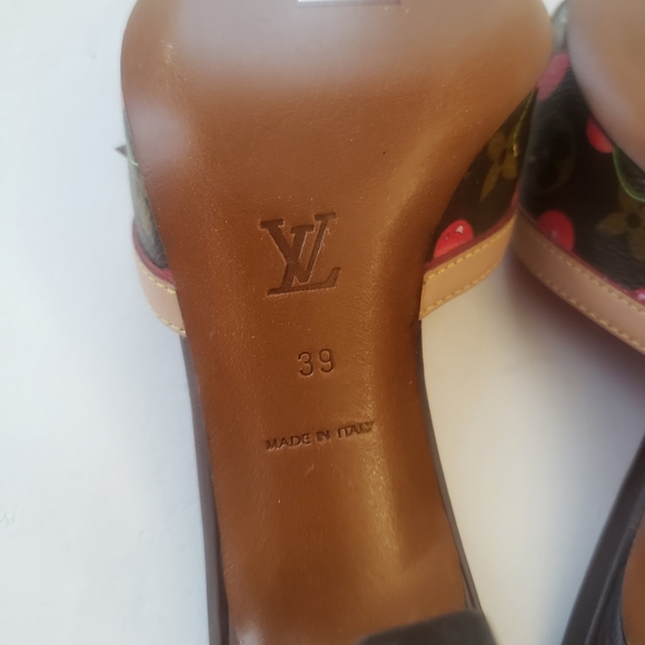 ❤️❤️ SOLD ❤️❤ NEW Very Rare Louis Vuitton Cerise Pumps - Picture 9 of 9